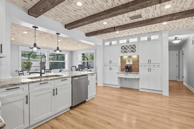 783 MANOR DRIVE W, Dunedin, FL 34698