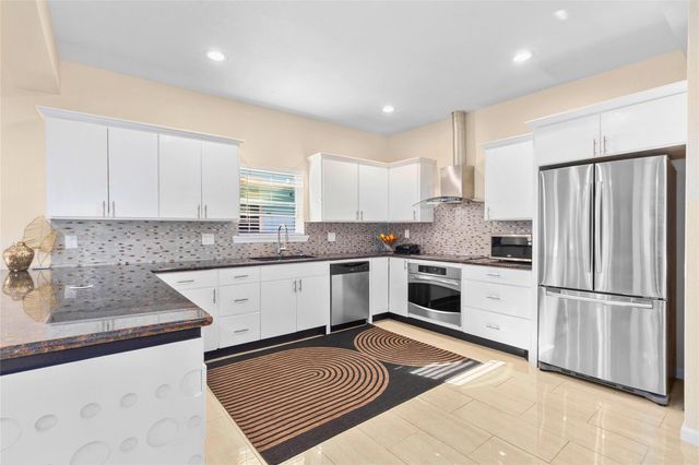 5324 Avenue R, Galveston, TX 77551