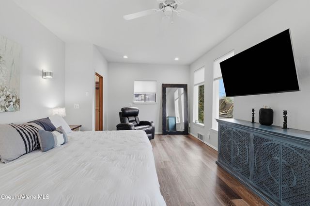 1078 W Peninsula DR, Coeur D'alene, ID 83814