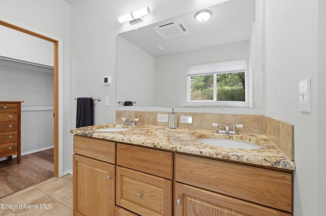1078 W Peninsula DR, Coeur D'alene, ID 83814