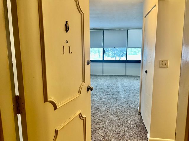 1004 Paradise Rd 1L, Swampscott, MA 01907