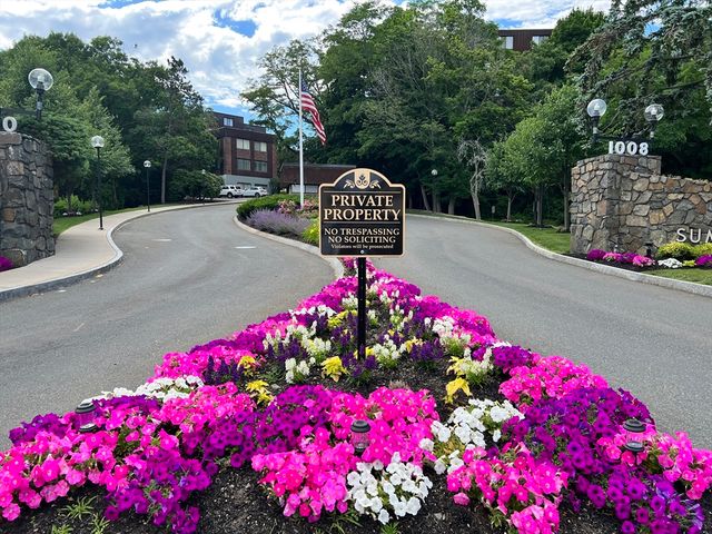 1004 Paradise Rd 1L, Swampscott, MA 01907