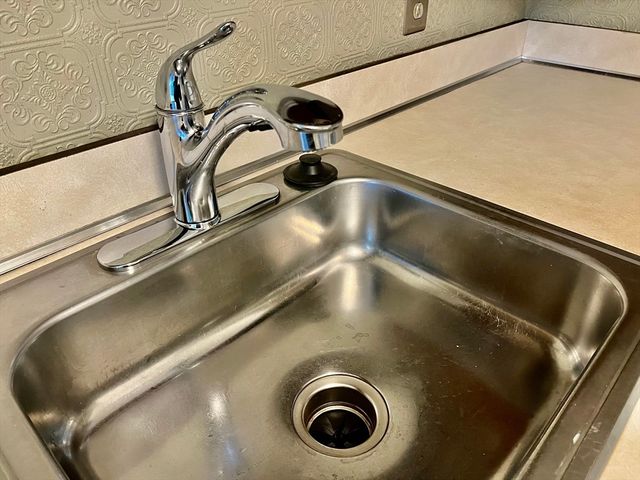 1004 Paradise Rd 1L, Swampscott, MA 01907