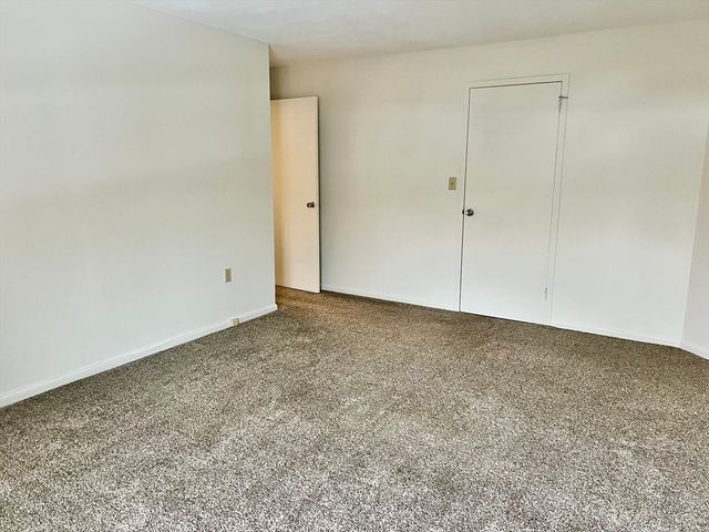 1004 Paradise Rd 1L, Swampscott, MA 01907