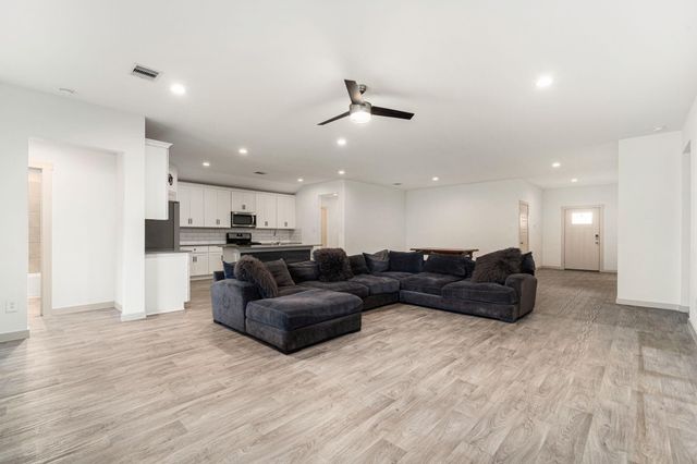 1803 Rolling Hill Lane, Richmond, TX 77469