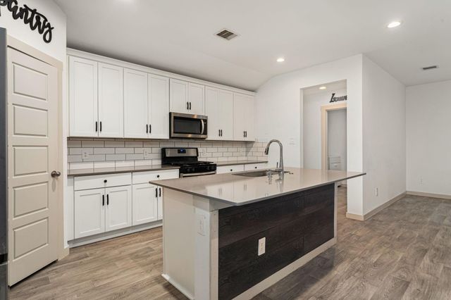 1803 Rolling Hill Lane, Richmond, TX 77469