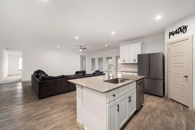 1803 Rolling Hill Lane, Richmond, TX 77469