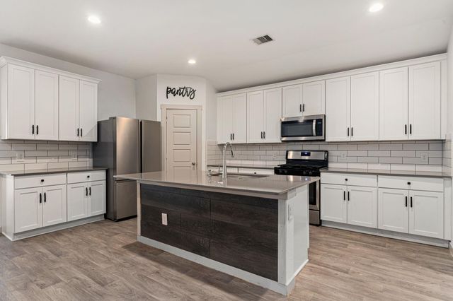 1803 Rolling Hill Lane, Richmond, TX 77469