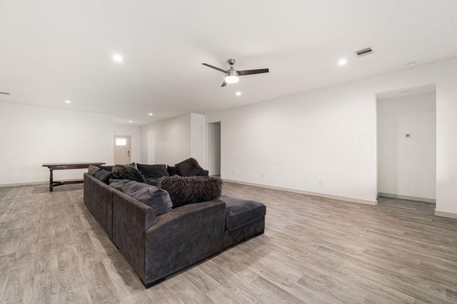 1803 Rolling Hill Lane, Richmond, TX 77469