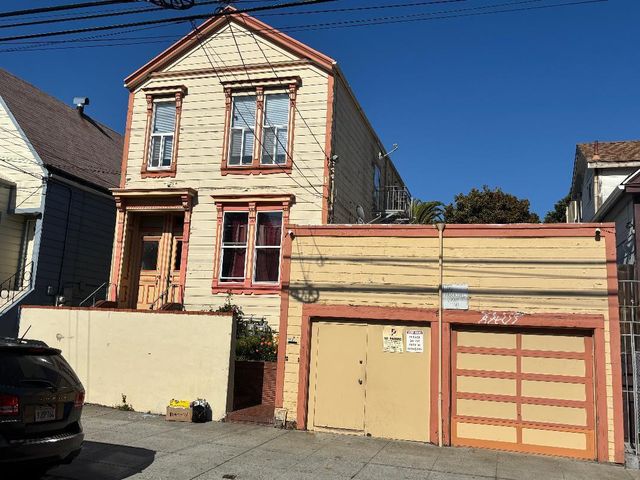 1339-1341 York Street, San Francisco, CA 94110
