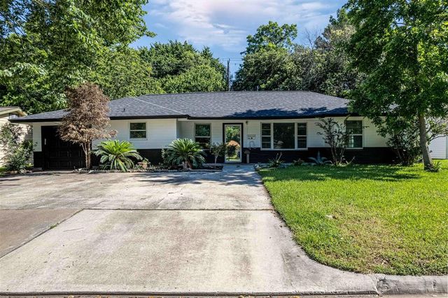 608 W Lobit Street, Baytown, TX 77520