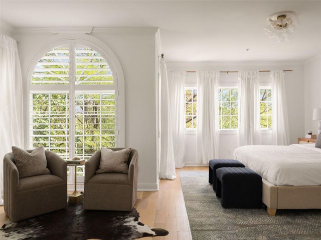 1937 Rue De St Tropez 10, Austin, TX 78746