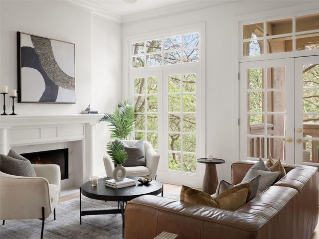 1937 Rue De St Tropez 10, Austin, TX 78746