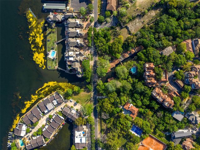 1937 Rue De St Tropez 10, Austin, TX 78746