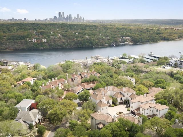 1937 Rue De St Tropez 10, Austin, TX 78746