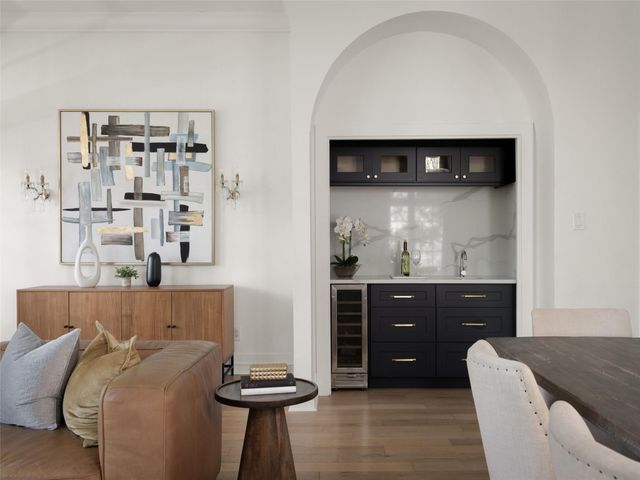 1937 Rue De St Tropez 10, Austin, TX 78746