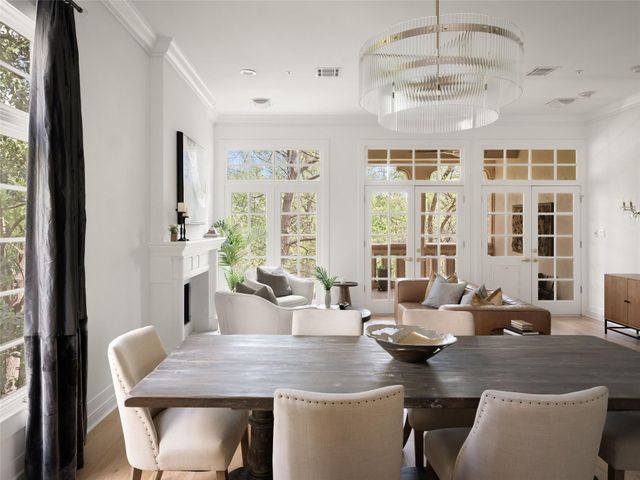 1937 Rue De St Tropez 10, Austin, TX 78746