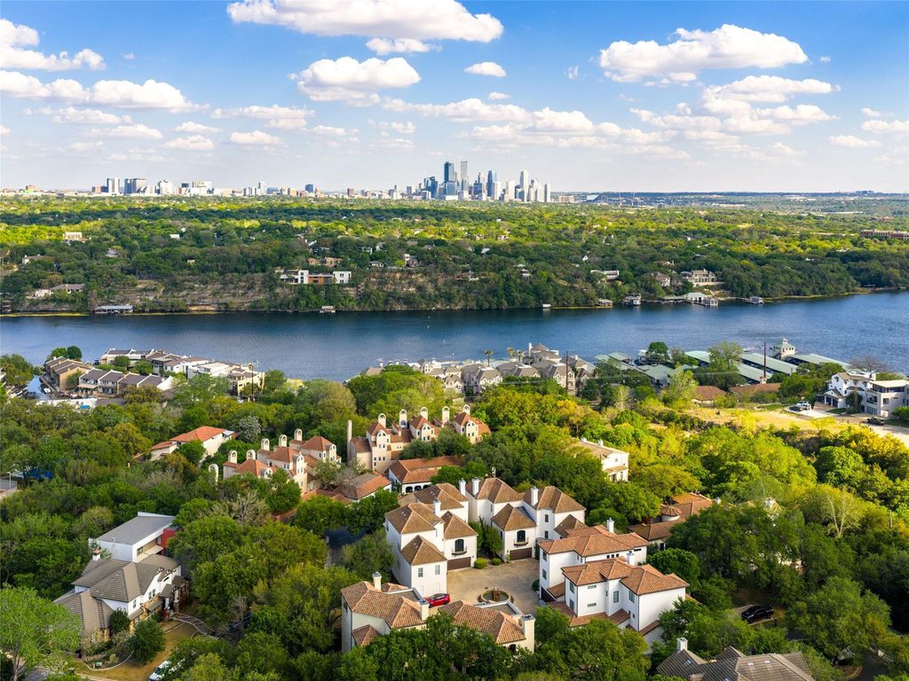 1937 Rue De St. Tropez 10, Austin, TX 78746