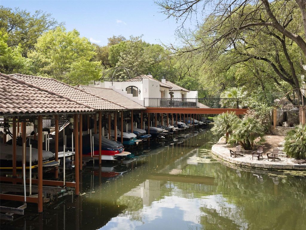 1937 Rue De St Tropez 10, Austin, TX 78746