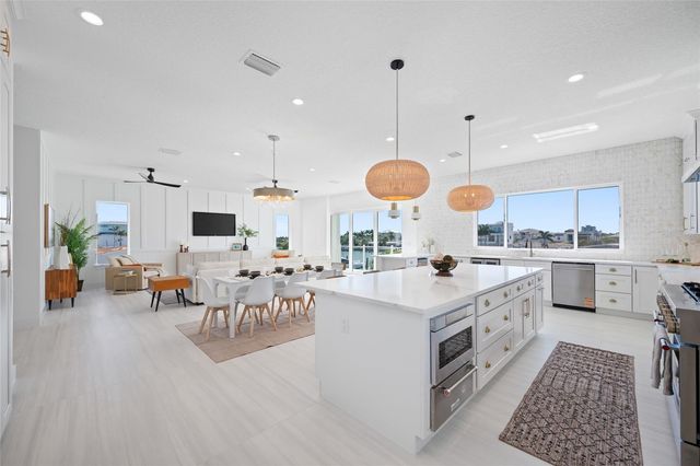 11460 7TH STREET E, Treasure Island, FL 33706