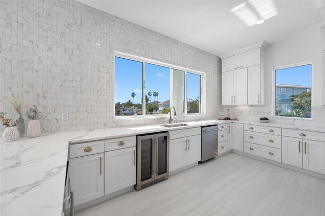 11460 7TH STREET E, Treasure Island, FL 33706