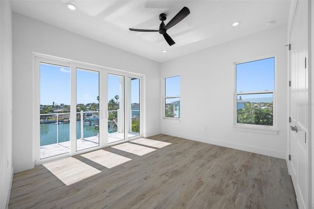 11460 7TH STREET E, Treasure Island, FL 33706