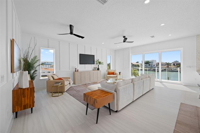 11460 7TH STREET E, Treasure Island, FL 33706