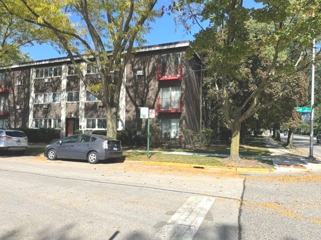 8500 Skokie Boulevard 2C, Skokie, IL 60077