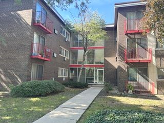 8500 Skokie Boulevard 2C, Skokie, IL 60077