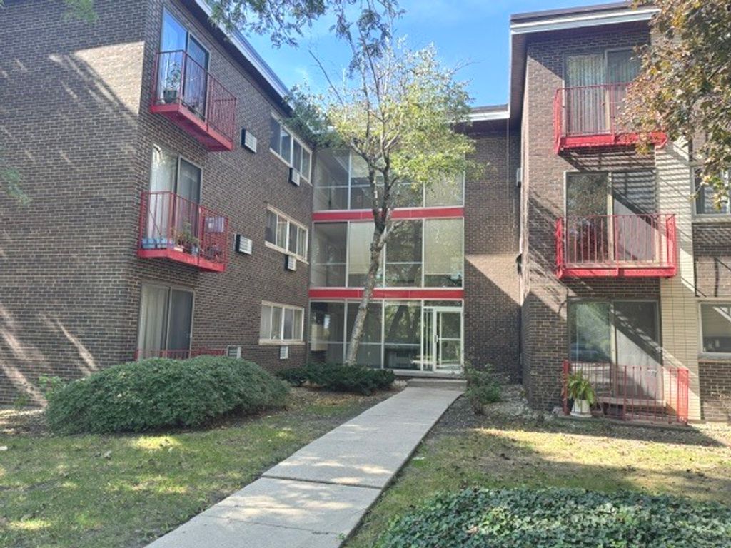 8500 Skokie Boulevard 2C, Skokie, IL 60077