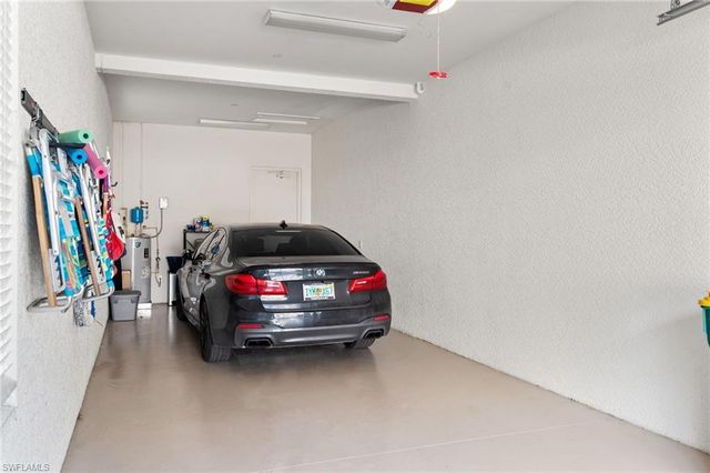 584 Avellino Isles CIR 101, Naples, FL 34119