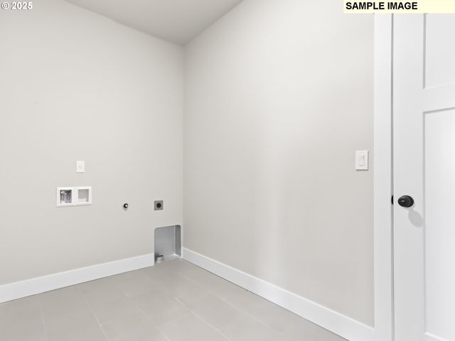 2140 E Otter Loop, La Center, WA 98629