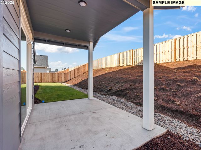 2140 E Otter Loop, La Center, WA 98629