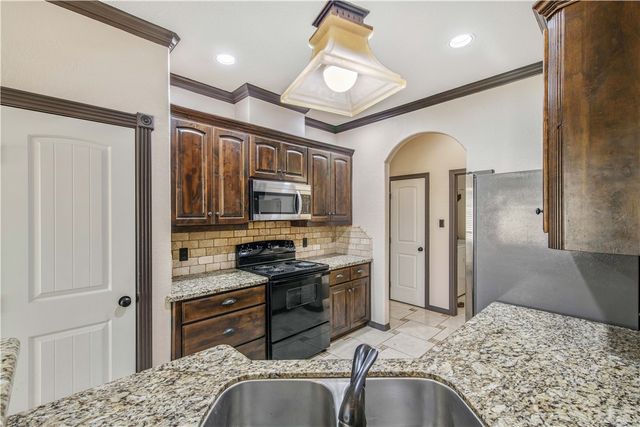 2708 Wood Court, Bryan, TX 77808