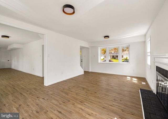 24 NEW CASTLE LN, Willingboro, NJ 08046
