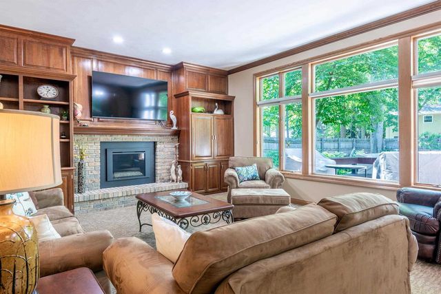 1501 S Weimar Street, Appleton, WI 54915