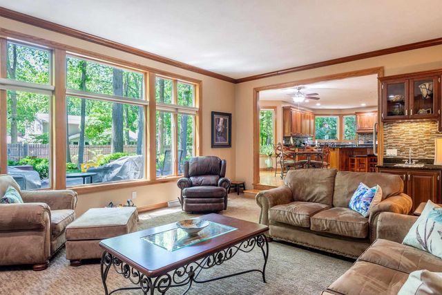 1501 S Weimar Street, Appleton, WI 54915