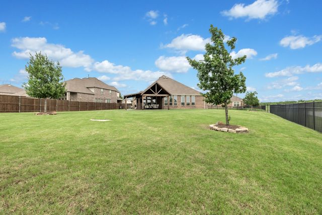 2750 Pinto Creek Drive, Celina, TX 75078