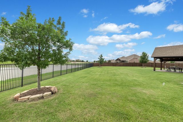 2750 Pinto Creek Drive, Celina, TX 75078