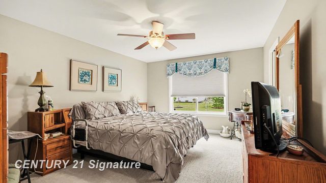 87 Tuscany Circle, Saginaw Twp, MI 48603