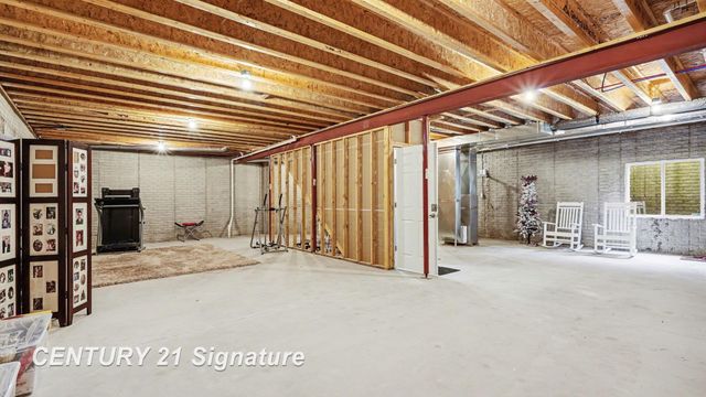 87 Tuscany Circle, Saginaw Twp, MI 48603