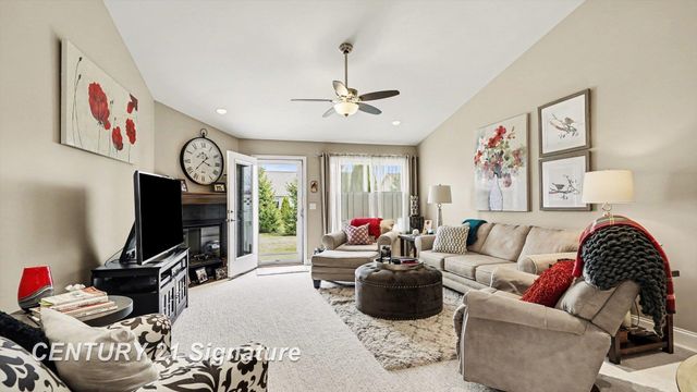 87 Tuscany Circle, Saginaw Twp, MI 48603