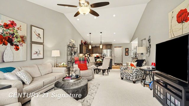 87 Tuscany Circle, Saginaw Twp, MI 48603