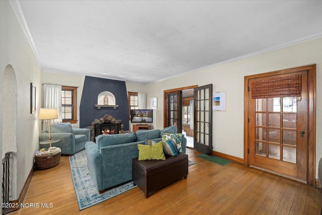 2513 Portsmouth Avenue, Toledo, OH 43613