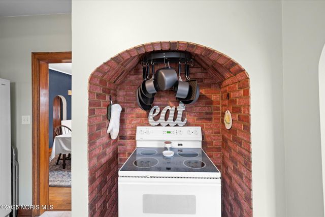 2513 Portsmouth Avenue, Toledo, OH 43613