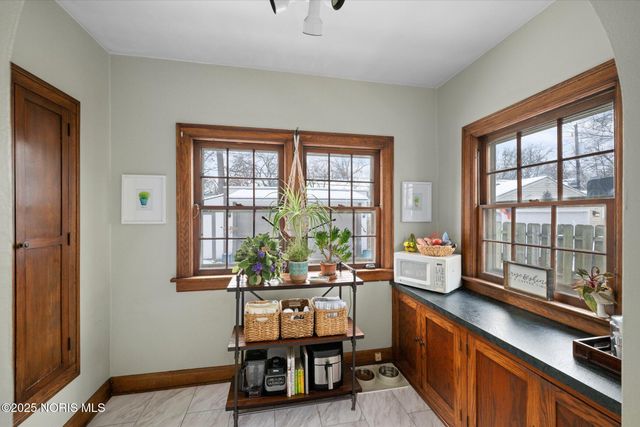 2513 Portsmouth Avenue, Toledo, OH 43613