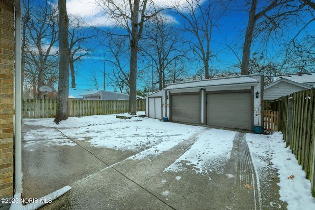 2513 Portsmouth Avenue, Toledo, OH 43613