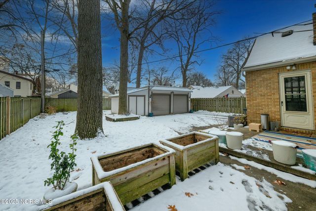 2513 Portsmouth Avenue, Toledo, OH 43613