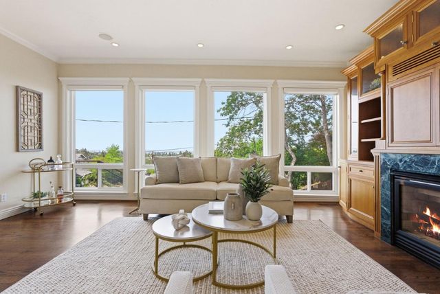 2884 Roland Avenue, San Carlos, CA 94070