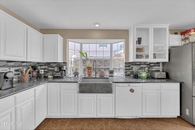 900 VIA REDONDA Court, El Paso, TX 79912